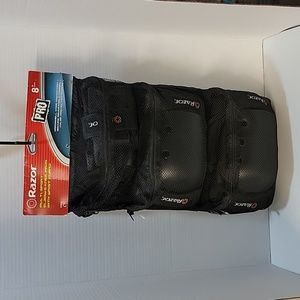 Razor Elbow & Knee Pads With Wrist Gards!! NWT